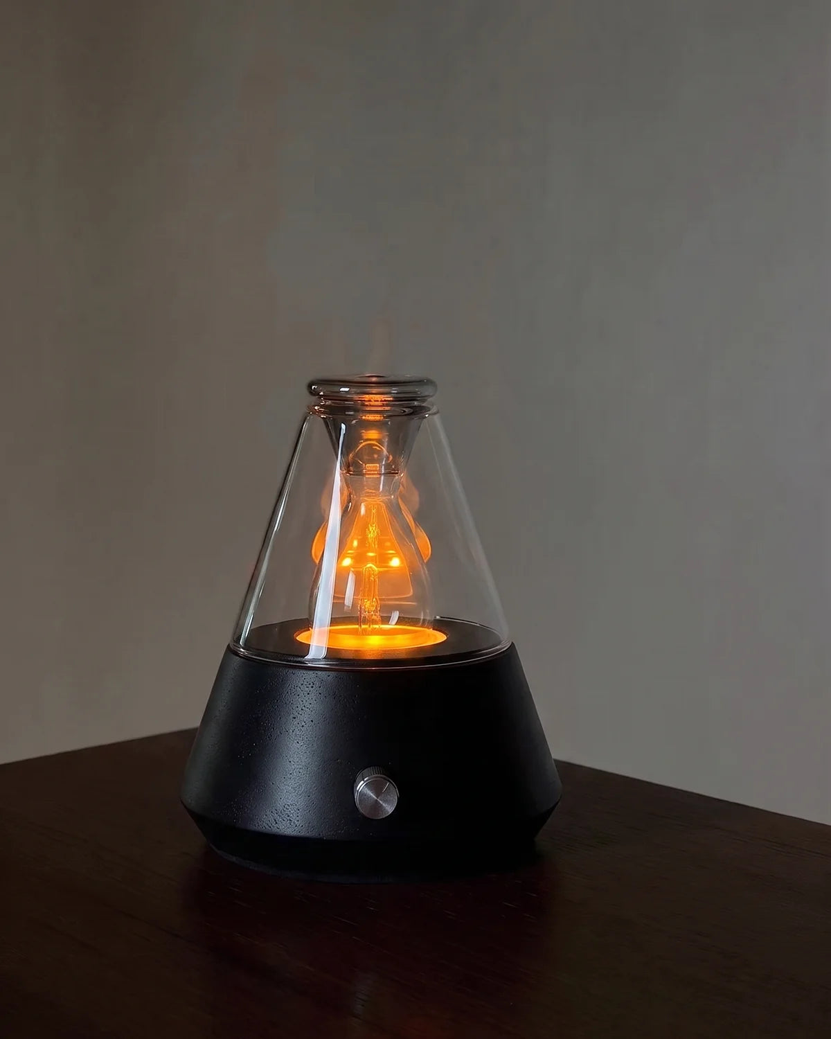Chavanc aroma: Retro wasserloser elektrischer Diffusor aus Holz & Glas (Tannenzapfen-Edition) – Akkubetrieb