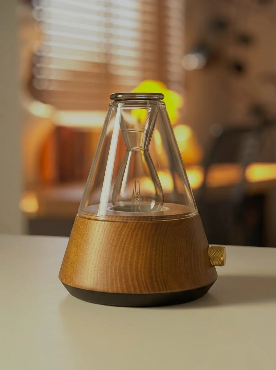 Charabanc Fragrance: Diffusore elettrico retro senza acqua in legno e vetro (Versione Pigna) – Cordless
