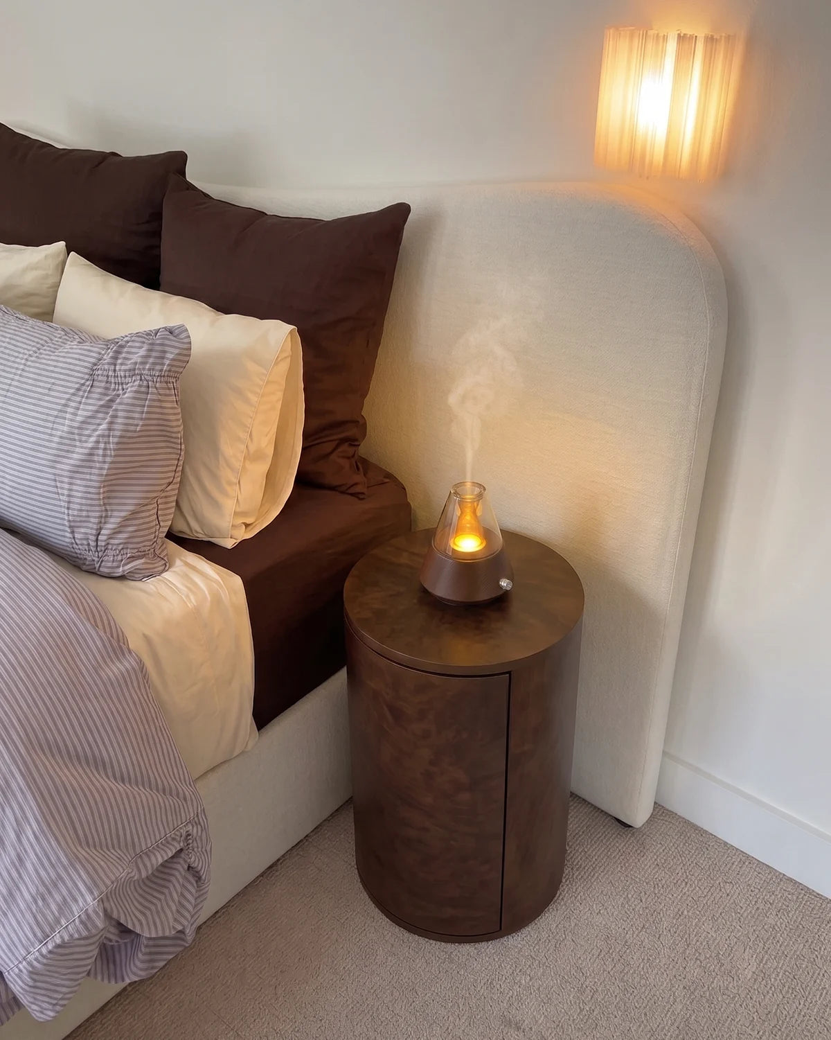Discover the Chavanc Waterless Essential Oil Diffuser. An artisan amber glass aromatherapy diffuser engineered for pure room scent, with cold-air nebulization and 3-stage timers.
