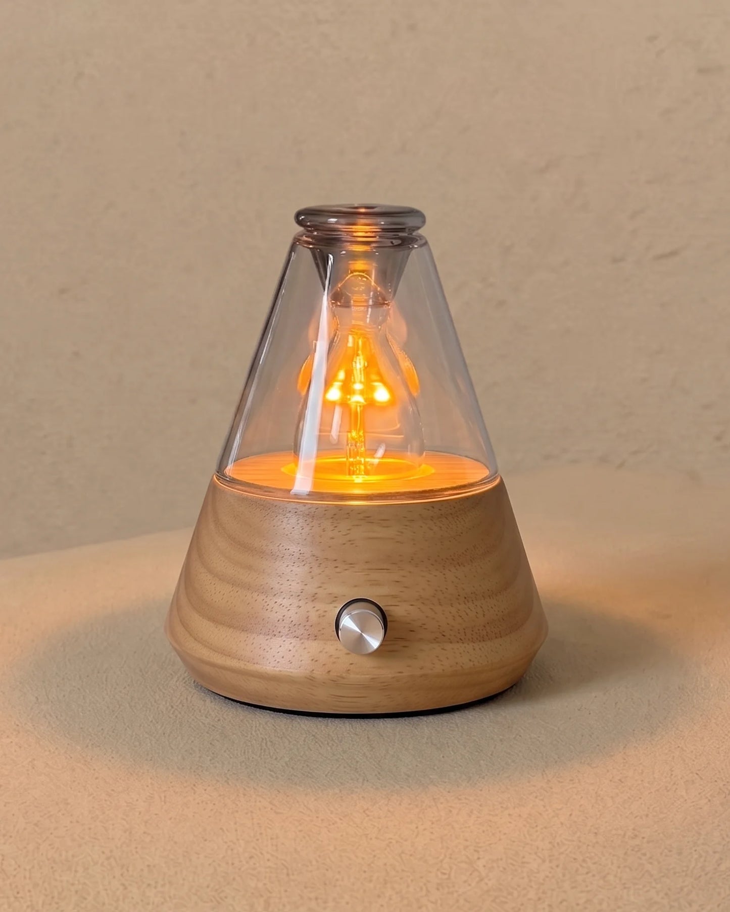 Discover the Chavanc Waterless Essential Oil Diffuser. An artisan amber glass aromatherapy diffuser engineered for pure room scent, with cold-air nebulization and 3-stage timers.Raw Timber